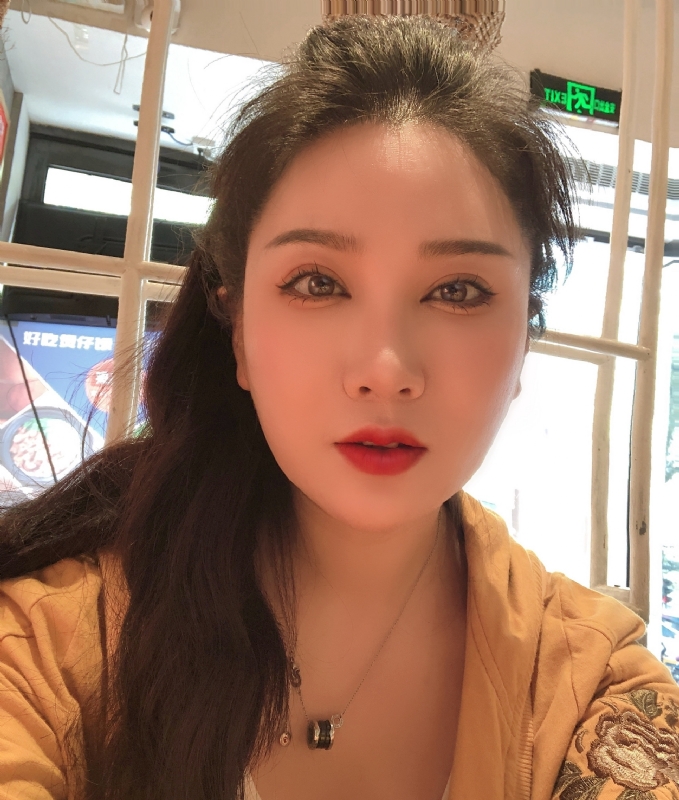 琳达的第二张照片--郑州认干亲服务网